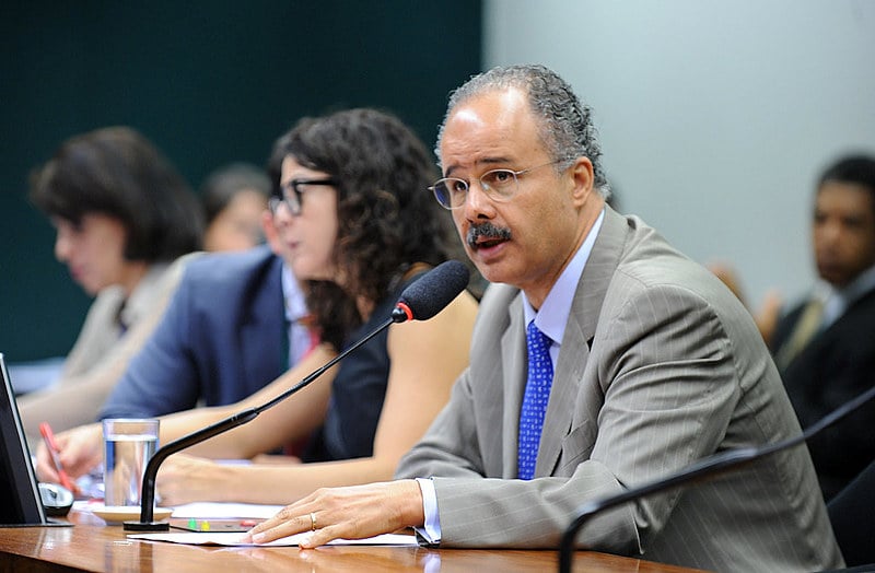  A proposta é conhecida popularmente como “Caixa-Preta”, uma vez que garante o sigilo de informações dos doadores para campanhas políticas