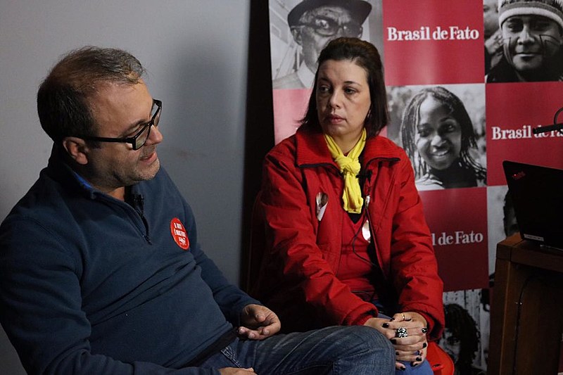 O sociólogo, Sérgio Amadeu, e a coordenadora-geral da FNDC, Renata Mielli, em entrevista à Rádio Brasil de Fato