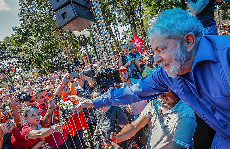 Não há como mitigar a gravidade do atentado contra Lula. Foram tiros, não palavras ou mensagens covardes na internet.