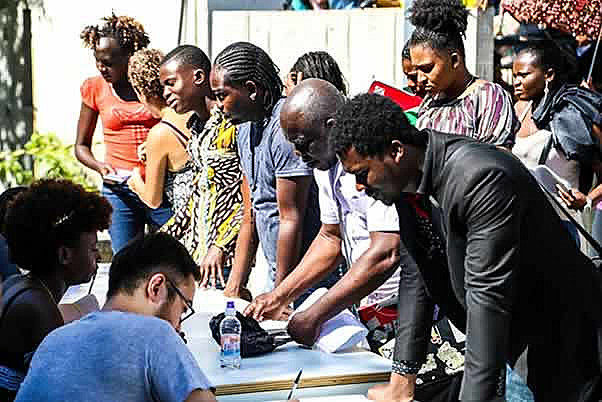 O racismo estrutural da sociedade brasileira manifesta-se, ainda, em matéria de política imigratória