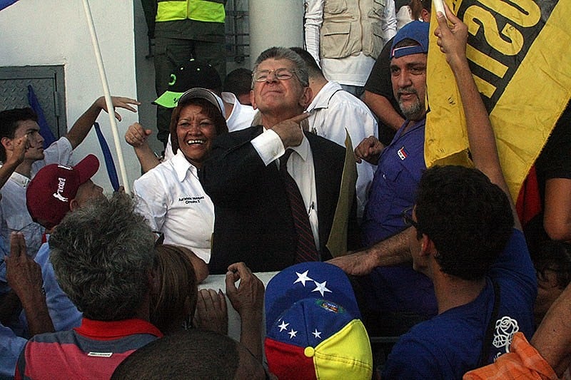 Presidente do partido Ação Democrática, Henry Ramos Allup, se autoproclama líder da direita venezuelana