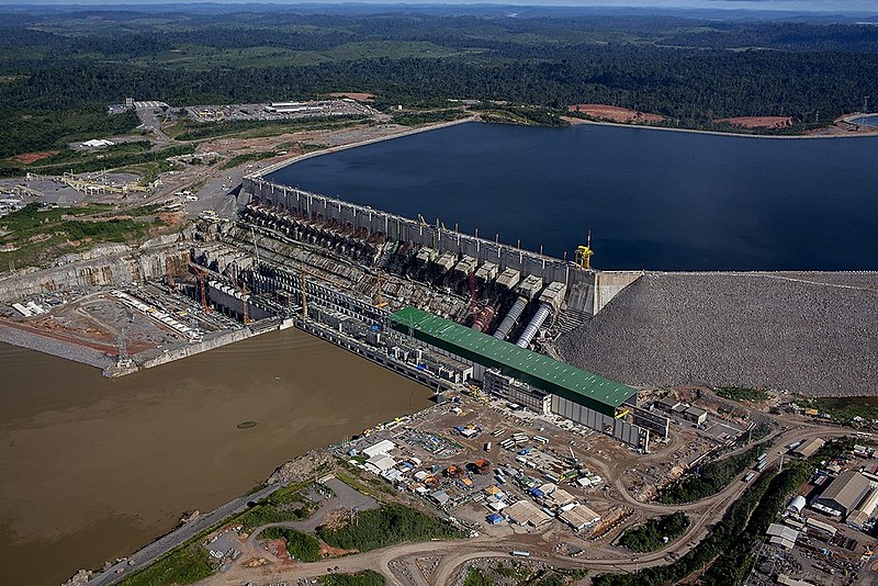 Usina de Belo Monte está localizada na bacia do Rio Xingu, próximo ao município de Altamira, no norte do Pará