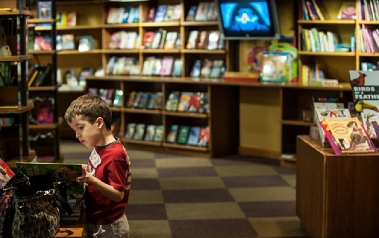 Livrarias precisam "voltar às raízes" e estar atentas para a sua função sócio-cultural