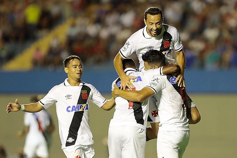 De equipe apontada como umas das que lutariam contra o rebaixamento, o Vasco agora está olho na Libertadores de 2018
