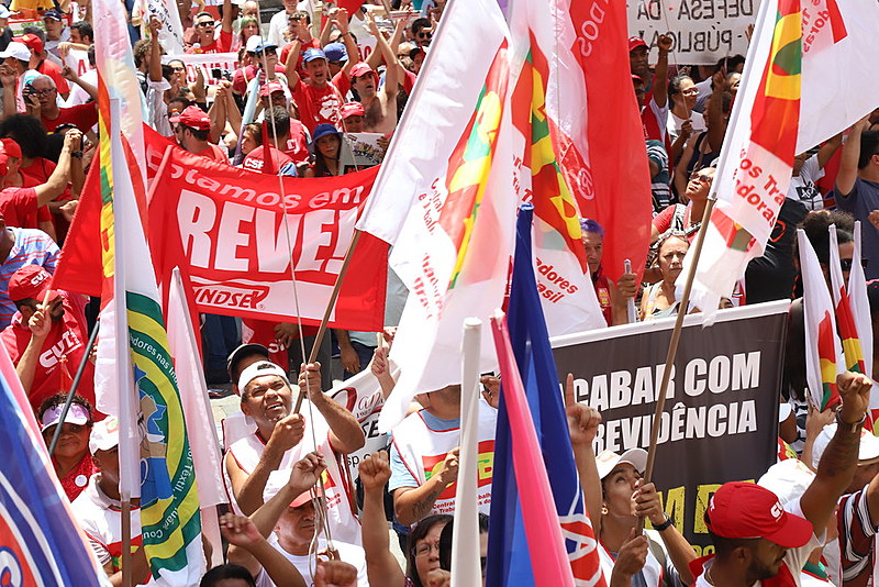 Caravanas de vários estados devem chegar a Brasília para a manifestação desta quarta-feira (30)