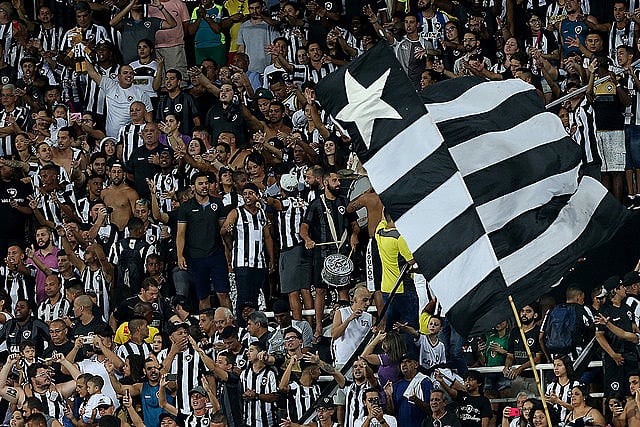 A torcida do Botafogo perdeu a paciência com o time. Mas será que é pra tanto?