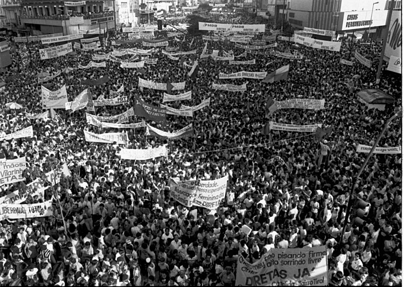 A luta pelas “Diretas Já”, em 1984, foi um dos movimentos com maior participação popular do Brasil