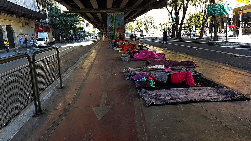 Segundo dados de 2015, quase 16 mil pessoas estão em situação de rua em SP