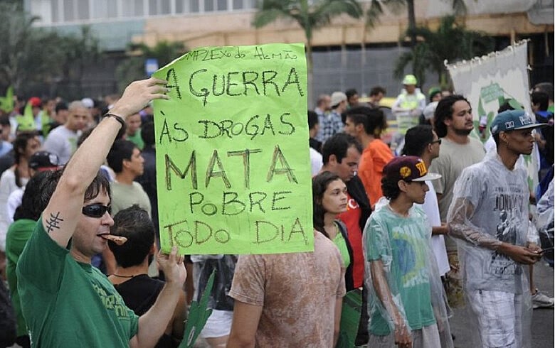 O ministro do STF diz que a política de drogas tem de quebrar o poder do tráfico, que advém da ilegalidade.
