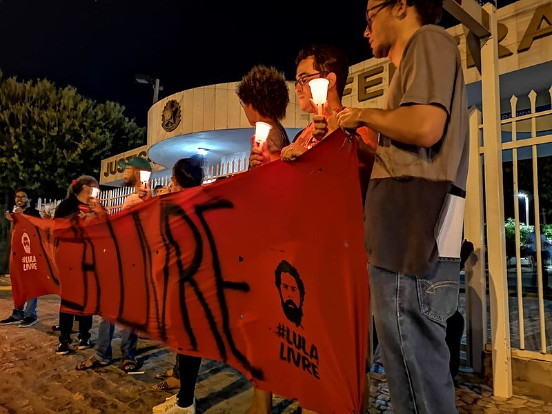 Além de Petrolina, cidades como Serra Talhada, Caruaru e Recife fizeram atos de solidariedade