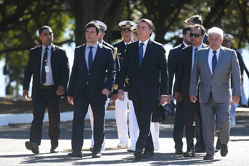 Advogados questionam ação de Moro e omissão de Bolsonaro