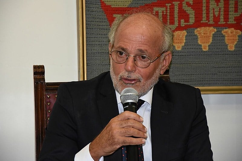 Amaro Lins foi reitor da Universidade Federal de Pernambuco e secretário de educação superior do Ministério da Educação