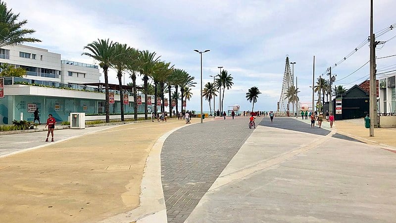 Largo de Tambaú, intervenção na orla de João Pessoa não foi objeto de concurso, recebeu quase 3 milhões de reais e não previu participação.