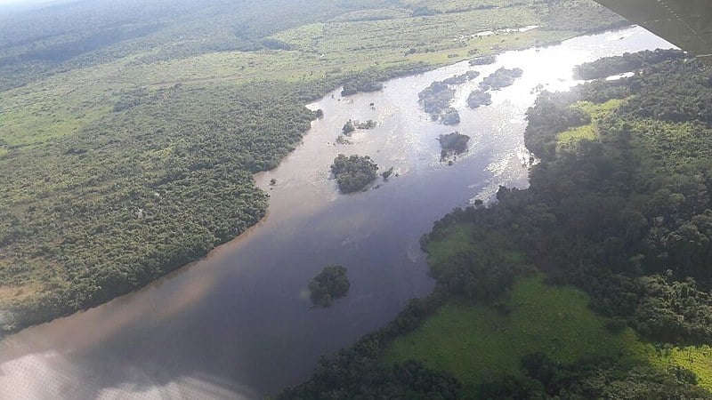 Local do massacre dificulta acesso: são 18 quilômetros por terra e 15 minutos de barco