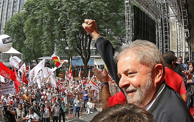 “Lula está preso há mais de um ano em processo que não transitou em julgado", afirmam policiais