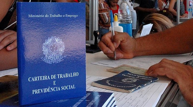 Da forma como está, medida aprovada no dia 22 permite que todas as atividades sejam terceirizadas