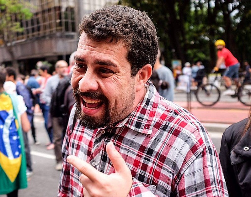 Boulos avalia que há uma ofensiva para desmontar o programa de habitação Minha Casa, Minha Vida