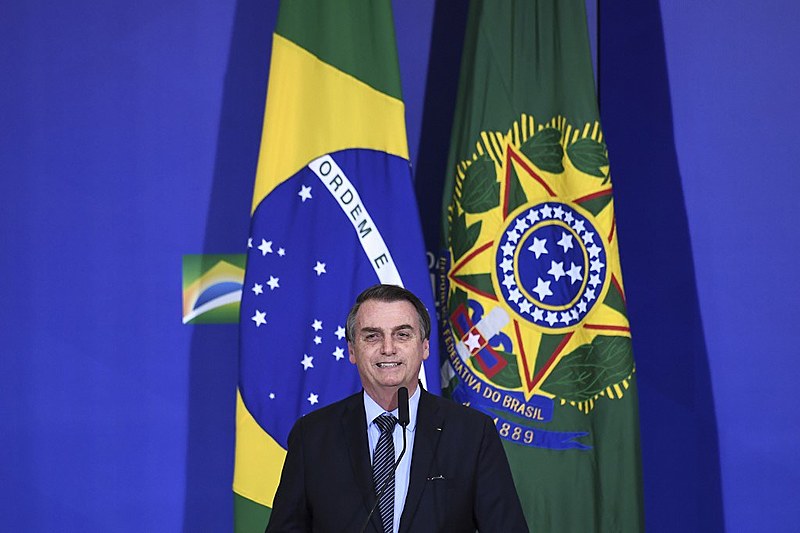 Segundo dados do "Manchetômetro", as páginas de direita e mídia comercial lideram o debate político no Facebook