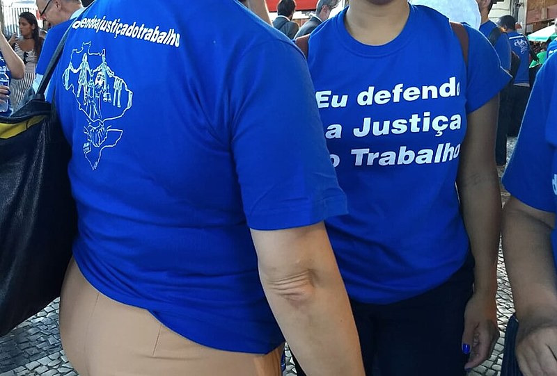 A Justiça do Trabalho atualmente é a via mais rápida para garantir direitos do trabalhador; Bolsonaro disse que pretende extinguí-la