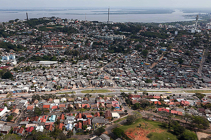 Imagem aérea de parte da Grande Cruzeiro, na Zona Sul de Porto Alegre