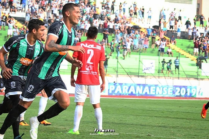 Tiago Orobó, que atuava no Maringá (PR), agora reforça o América em sua nova campanha