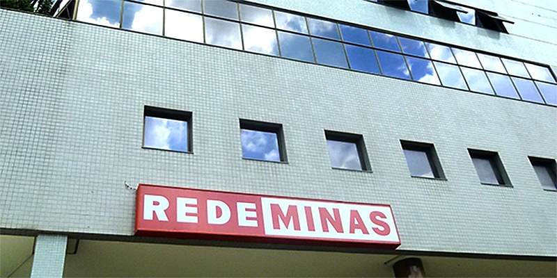 Nos primeiros meses, Zema exonerou 35% dos servidores da TV Minas e anunciou o fechamento da frequência AM da Rádio Inconfidência