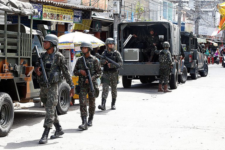 Julho Negro: 10 anos da intervenção militar na favela da Maré será tema de debate no RJ