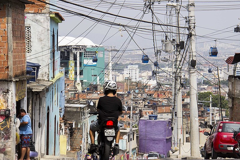Seis medidas anunciadas por Pezão afetarão classes populares