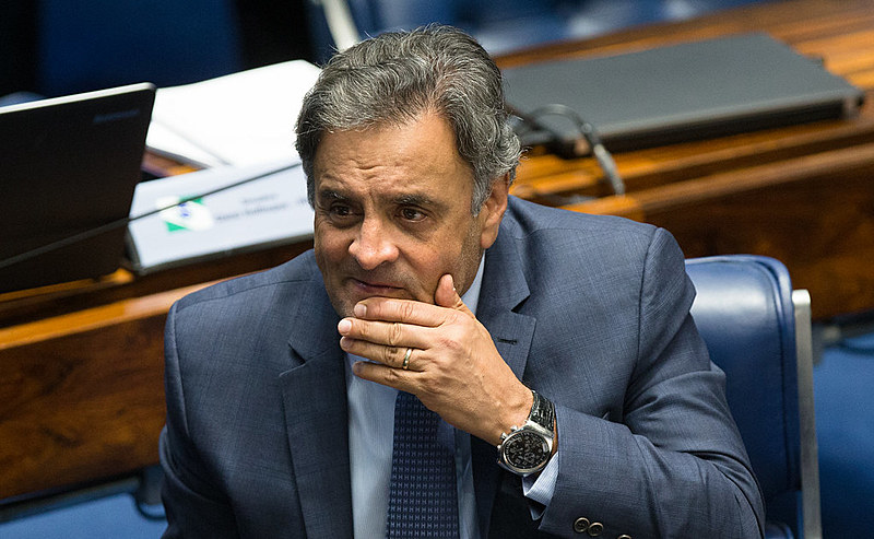 "Aécio Neves é o rosto do golpe"