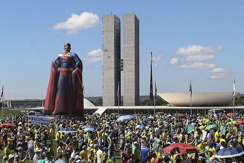Veja: "Revelações enfraqueceram a imagem de correção absoluta do atual ministro de Jair Bolsonaro e podem até anular sentenças".