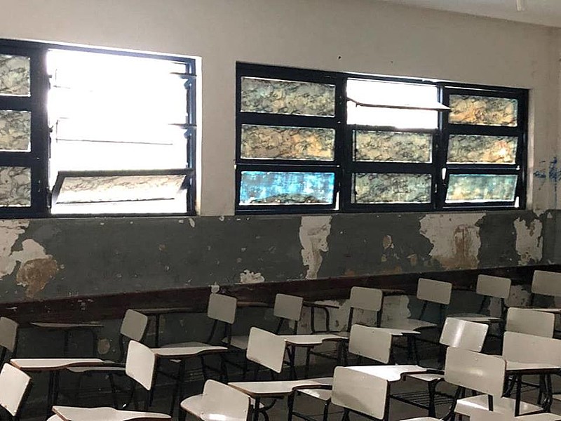 Visita da Comissão Municipal de Educação de Petrópolis constatou precariedade das instalações do Liceu Municipal Cordolino Ambrósio