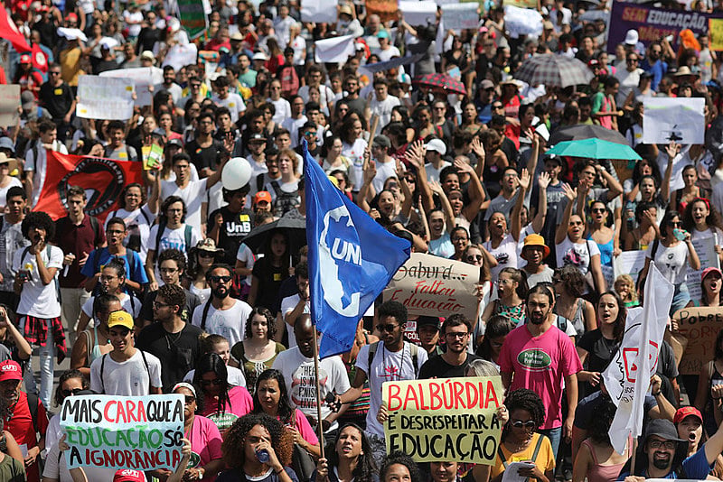 Tsunami da Educação varreu o país nesta quarta-feira (15), contra os cortes na educação federal