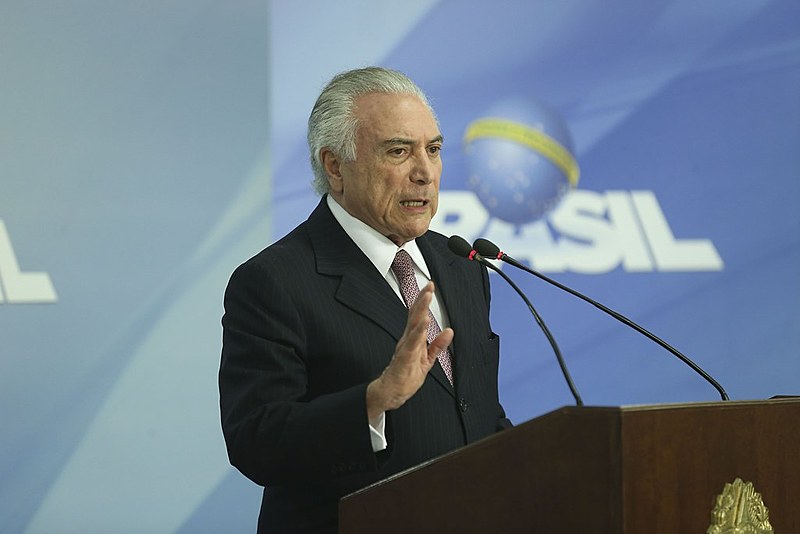 Não há nenhuma mudança que traga benefício para a população brasileira