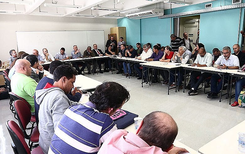 Reunião no Dieese teve participação de centrais e movimentos sociais