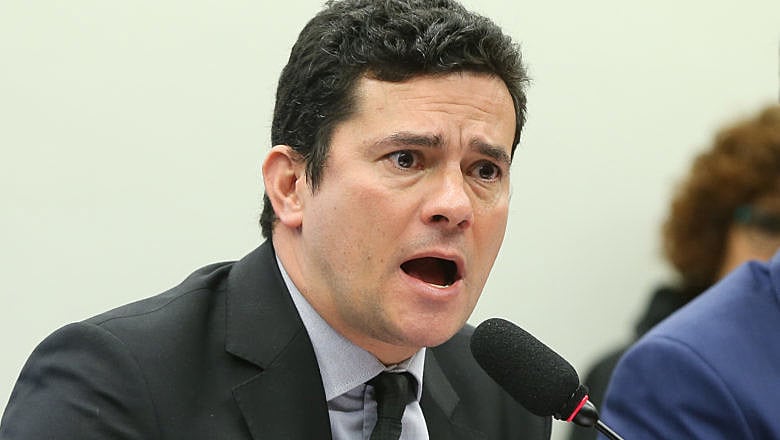 "Moro tem nas mãos a mais direta e incontestável das defesas: basta negar assertivamente as informações das reportagens"