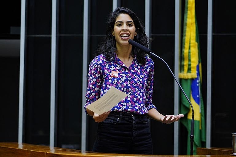 "Se eu estivesse com dois produtos na mão, um com agrotóxico e outro sem, qual vocês escolheriam pros filhos de vocês?", questionou Bela Gil
