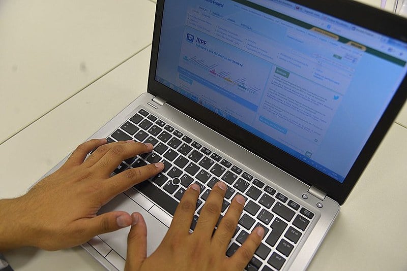 O dinheiro será depositado nas contas informadas na declaração na próxima sexta-feira (15)