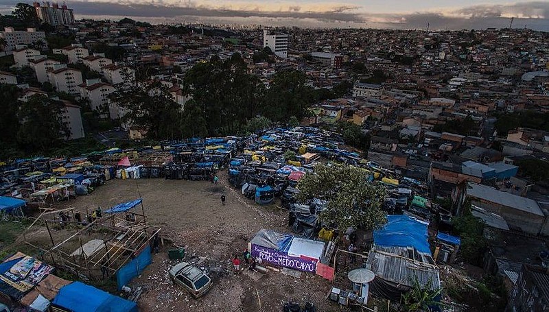 Vista aérea da ocupação Povo Sem Medo do Capão, no Capão Redondo, periferia paulistana