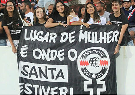 As torcedoras se reúnem para, além de assistir jogos, debater formas de tornar os estádios espaços menos hostis para as mulheres