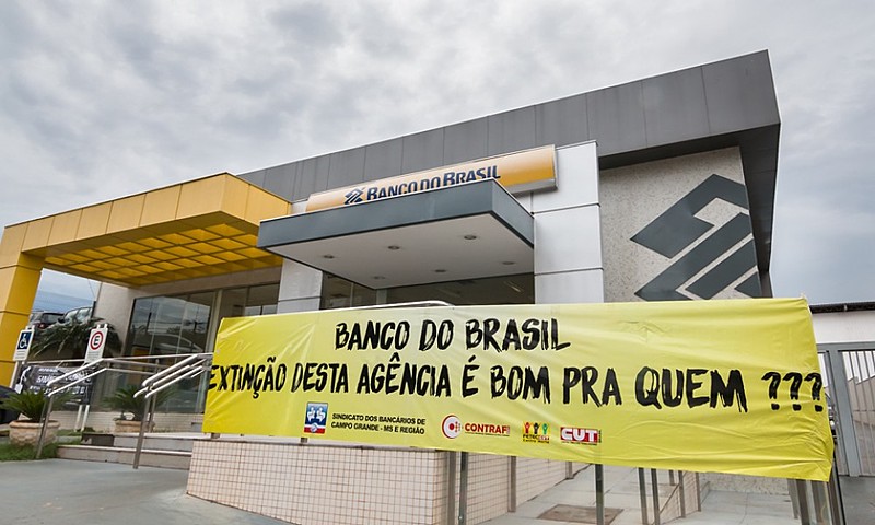 Trabalhadores protestam contra fechamento de agência no Mato Grosso do Sul