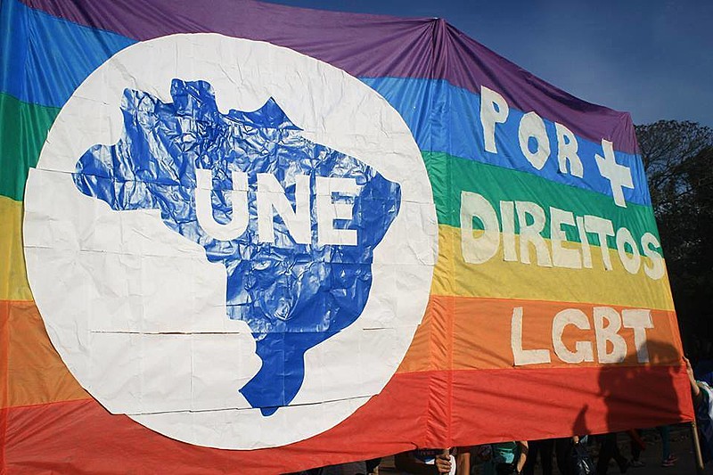 "É tempo de resistirmos em unidade contra toda essa política excludente".
