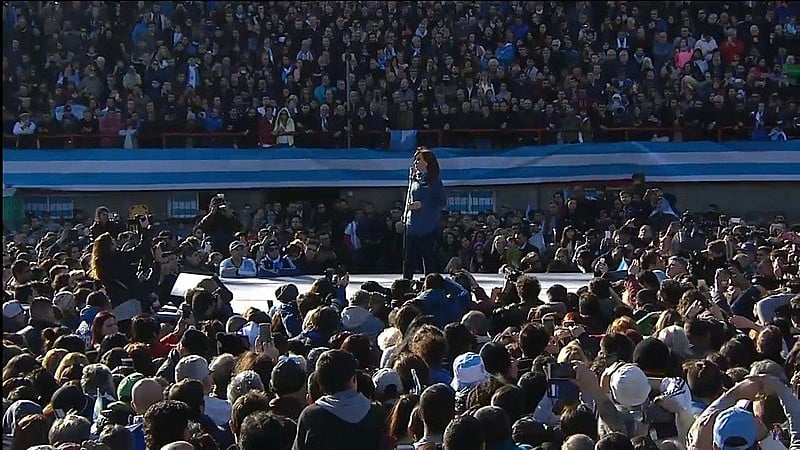 Cristina Kirchner em lançamento público da frente partidária Unidade Cidadã nesta terça (20)