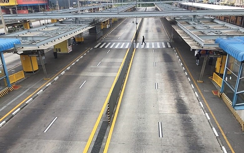 Terminal Parque Dom Pedro, em São Paulo, na greve de 28 de abril. Centrais prometem paralisação ainda maior