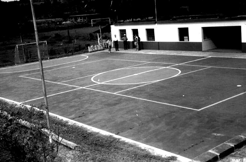 "Tudo o que realmente importava era o instante mágico de poder sonhar com um estádio lotado a festejar sua atuação"