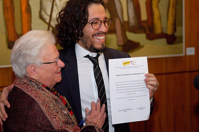 "É uma honra assumir a coordenação da Frentecom, continuando o trabalho da minha colega e companheira Luiza Erundina", afirma Jean Wyllys