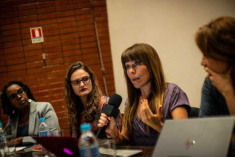 Adoracion Guamán: "Neoliberalismo está se desenvolvendo como um modelo que dispensa a democracia"