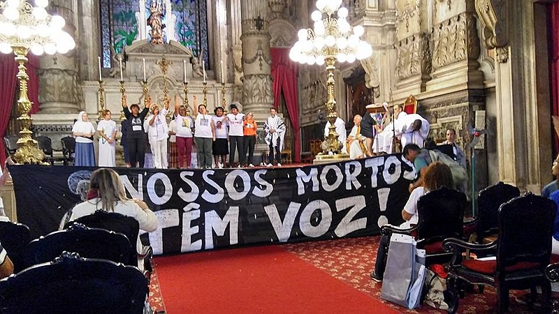 Chacina da Candelária é lembrada todos os anos por mães e parentes de vítimas da violência policial