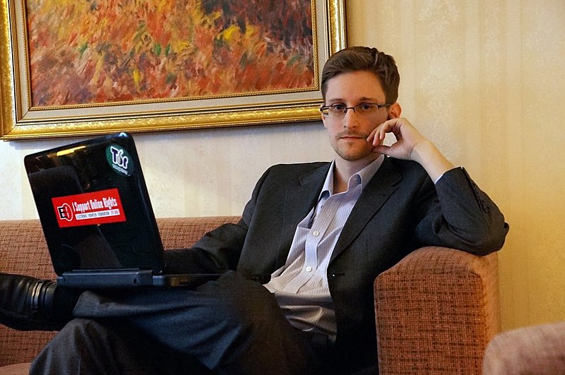 Ex-analista da Agência de Segurança Nacional dos Estados Unidos, Edward Snowden vive atualmente em Moscou