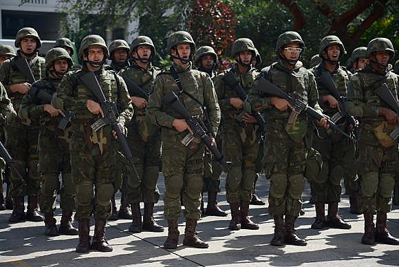 Sued Lima, coronel aviador reformado, traça panorama do pensamento de militares brasileiros