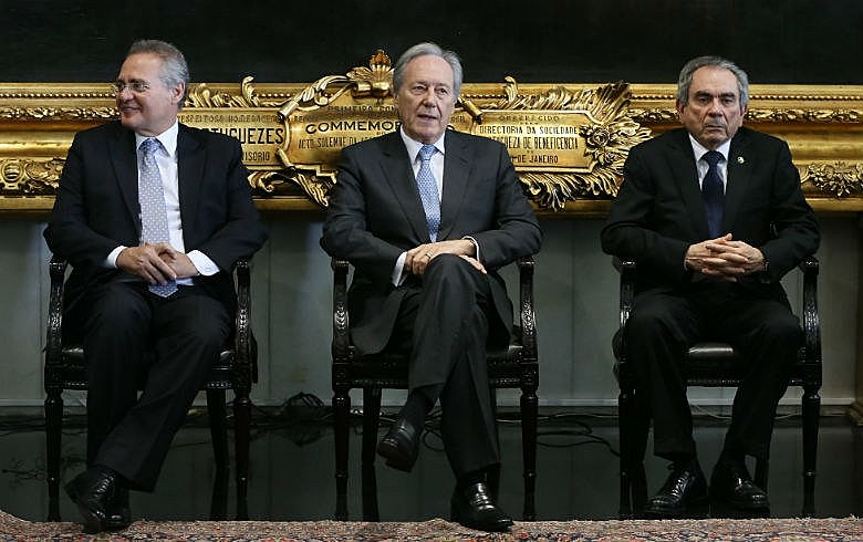 Renan Calheiros (PMDB-AL), o presidente do STF, ministro Ricardo Lewandowski, e o senador Raimundo Lira